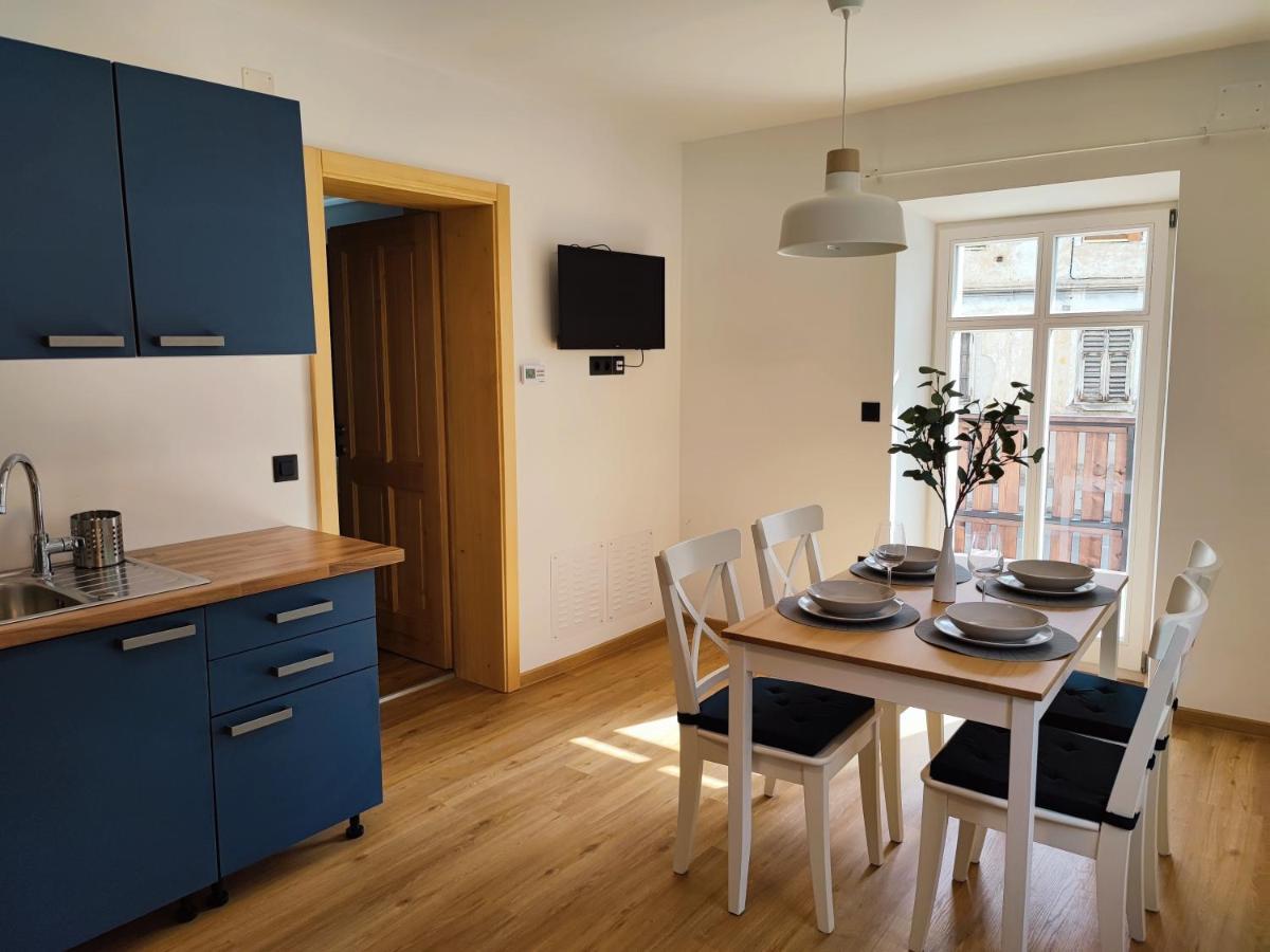 Corner House Apartments Near Lake Bled ราโดว์ลิตซา ภายนอก รูปภาพ