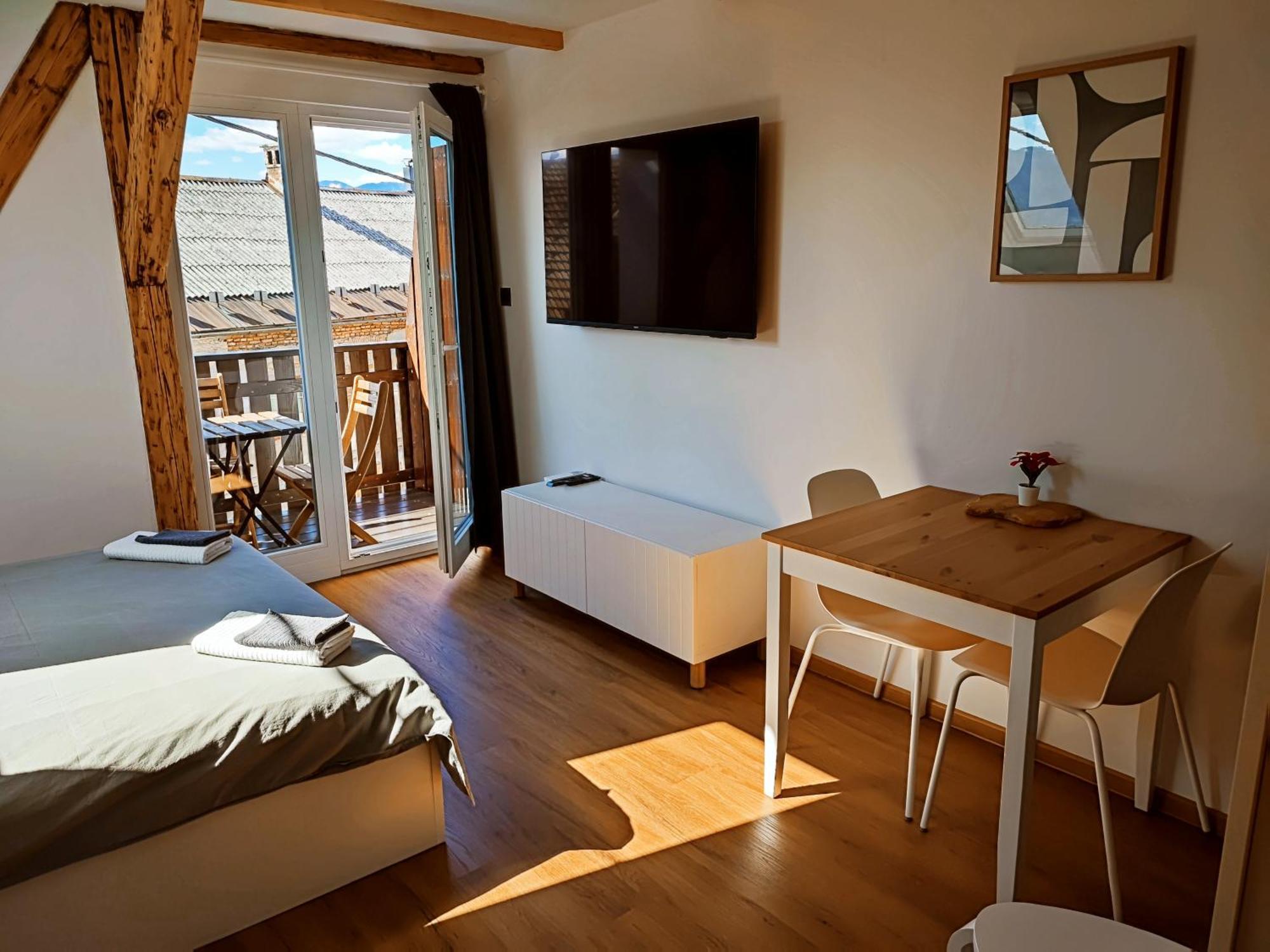 Corner House Apartments Near Lake Bled ราโดว์ลิตซา ภายนอก รูปภาพ